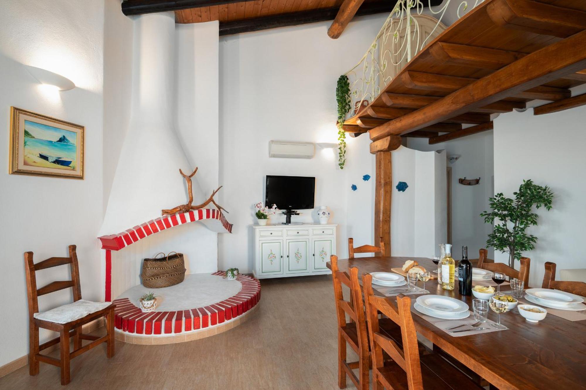 Solaria - Villa Luddui บูโดนี ภายนอก รูปภาพ